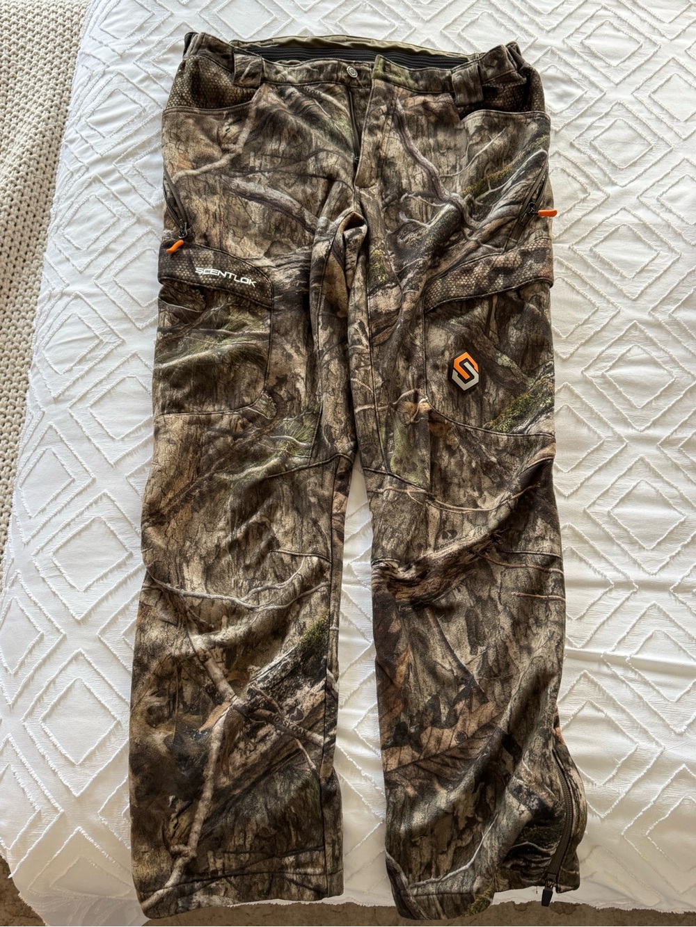 Men’s Large barley used ScentLok Forefront Realtree Camo Hunting Pants